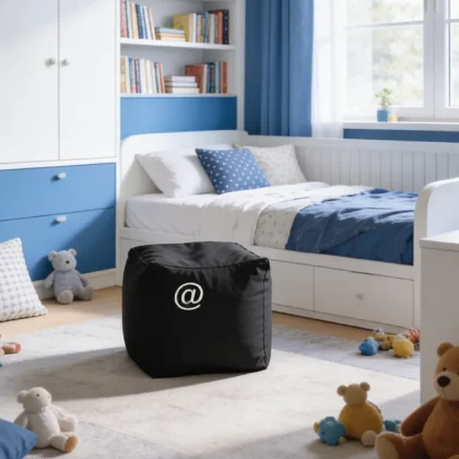 button pouf